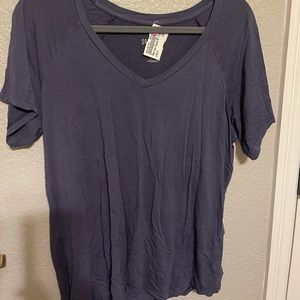 NEVER WORN; Soft Tee
